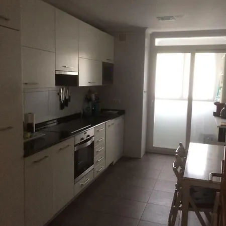 Con Terraza Y Jardin En Appartement