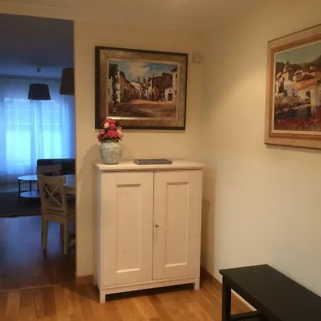 Con Terraza Y Jardin En * Бакио