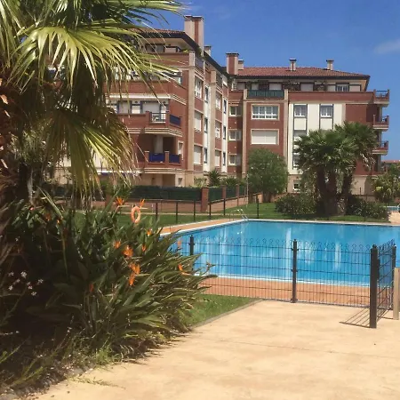 Con Terraza Y Jardin En