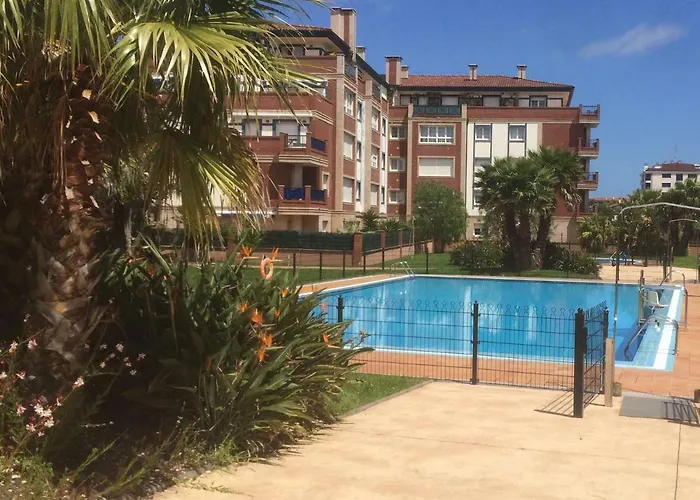 Con Terraza Y Jardin En